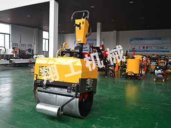道路養(yǎng)護(hù)責(zé)任重大，小型壓路機(jī)需求迅速增長(zhǎng)