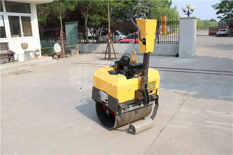 引起小型壓路機(jī)價(jià)格不穩(wěn)定的原因是什么原因呢？