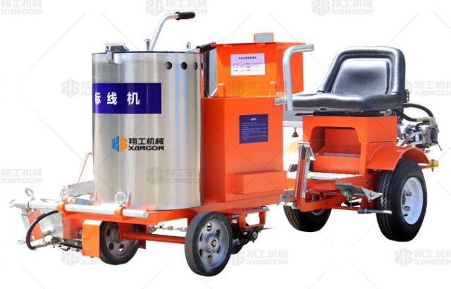 熱熔劃線機配置助力車，高施工高標(biāo)線質(zhì)量